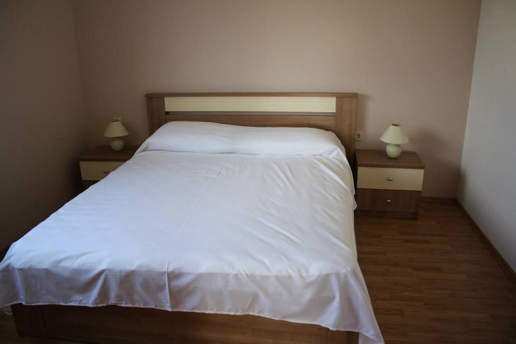 Apartments Mrdelja Врси Екстериор снимка