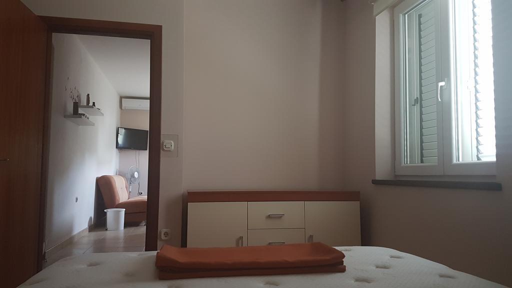 Apartments Mrdelja Врси Екстериор снимка